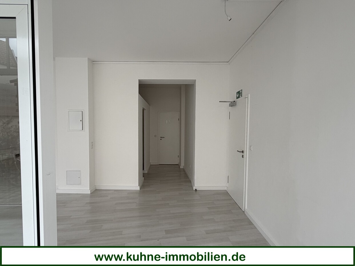 Sanitäranlagen-Durchgang