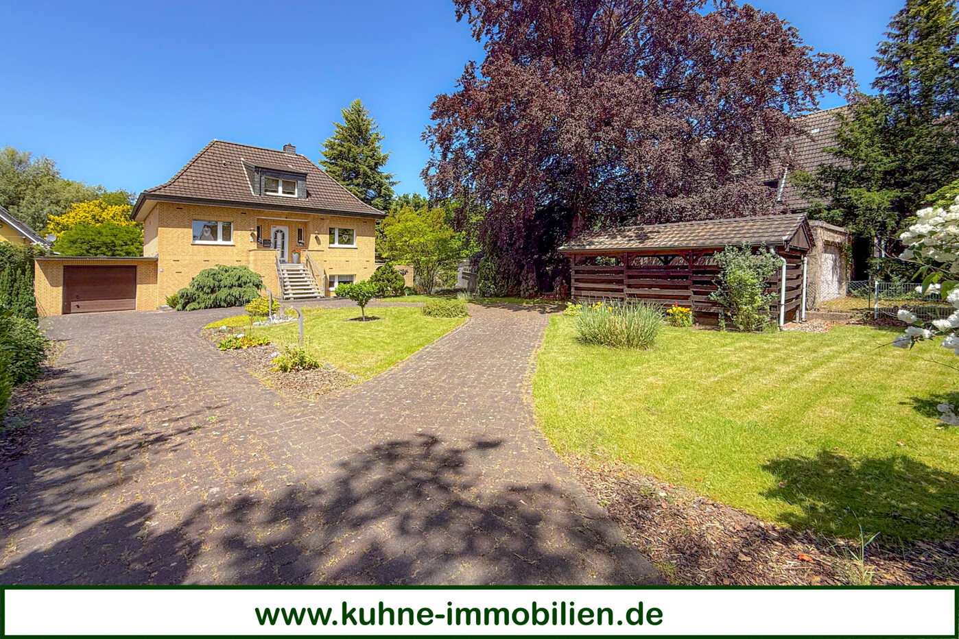 Haus mit Vorgarten