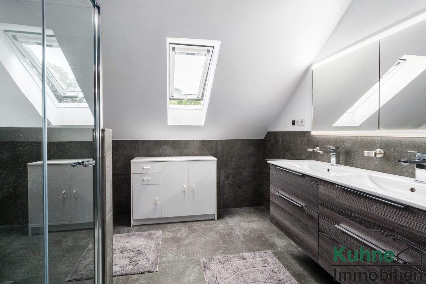 Badezimmer 1.OG
