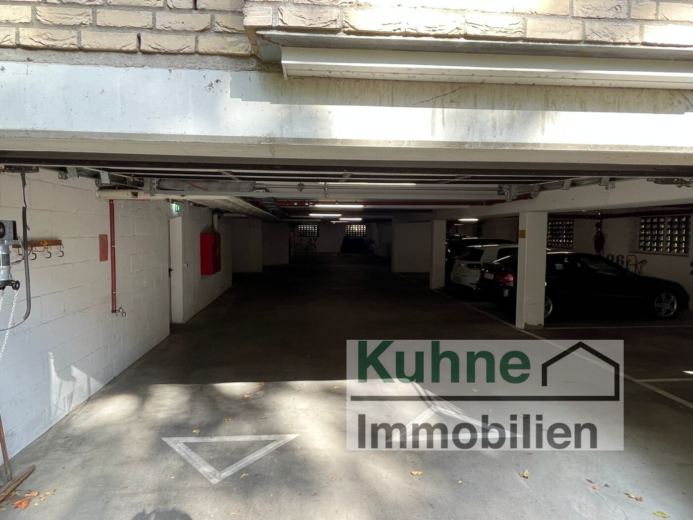 Tiefgarageneinfahrt