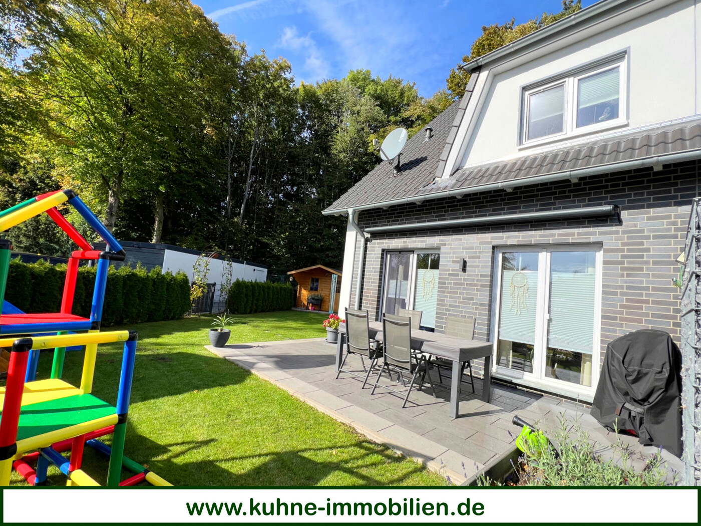 Terrassenansicht (Sommer)