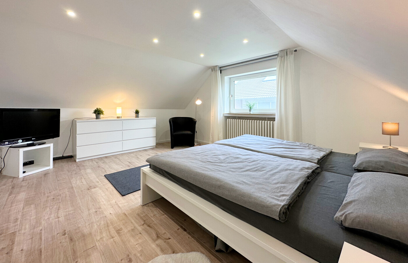 Schlafzimmer im 1. OG