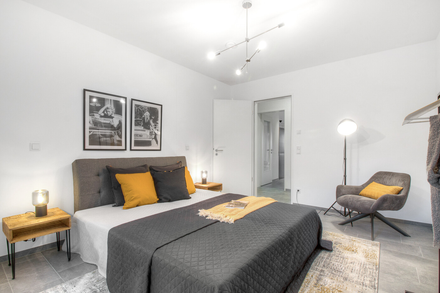 Schlafzimmer (1)