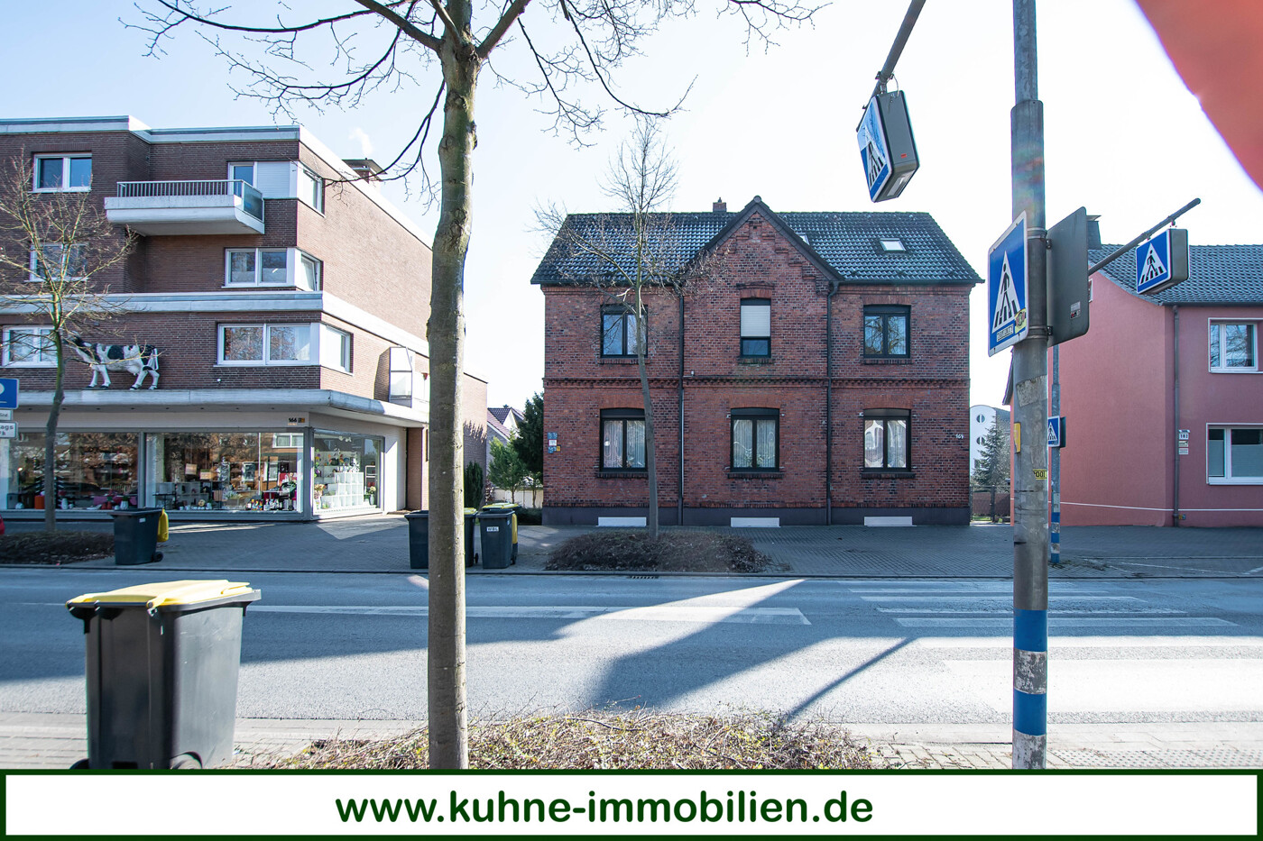 Straßenansicht