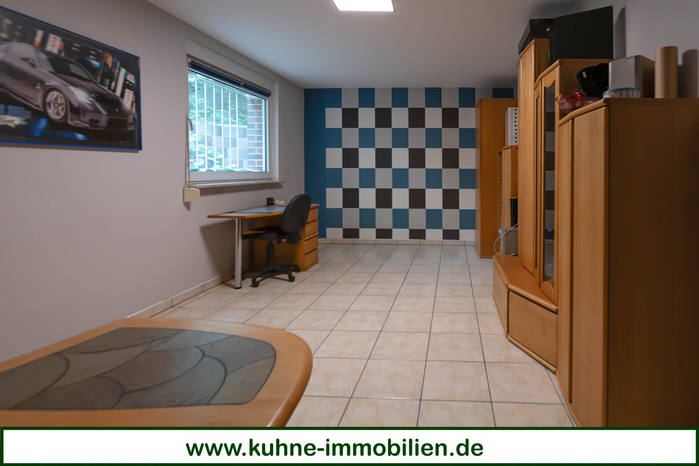 Zimmer 2, Souterrain