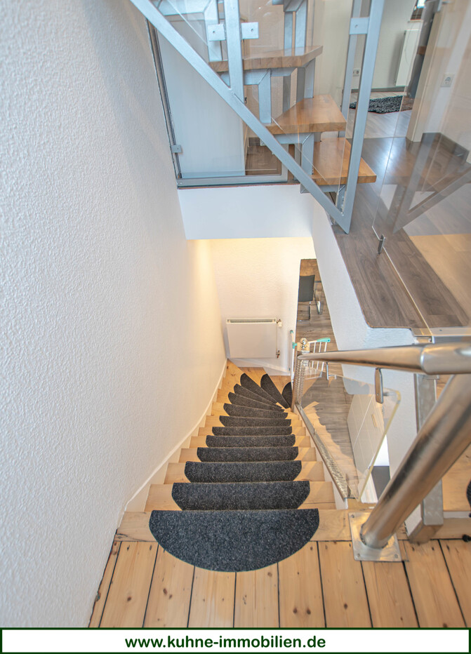Treppe zum 1. OG