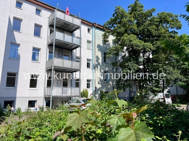 Blick zum Gebäude