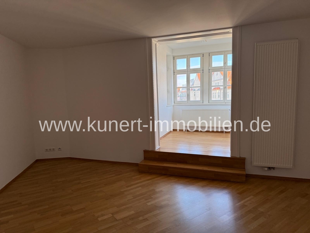 5-Zimmer-DG-Wohnung mit Dachterrasse und einmaligem Ausblick über Halle (Saale) - Photo 1