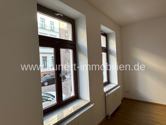 3-Raum-Wohnung mit Balkon in attraktiver Südlicher Citylage, Stellplatz im Innen ... - Photo 2