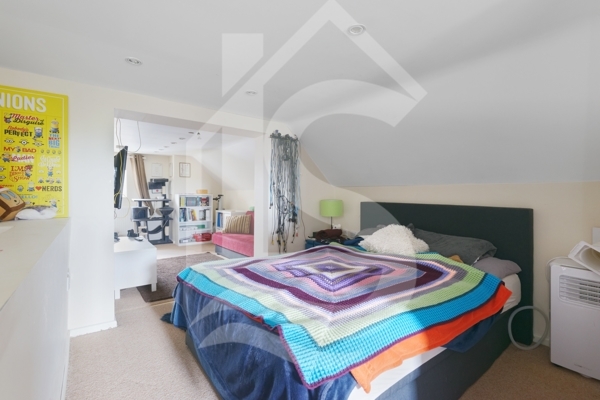 living-/bedroom area attic