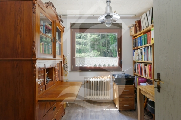 Büro EG
