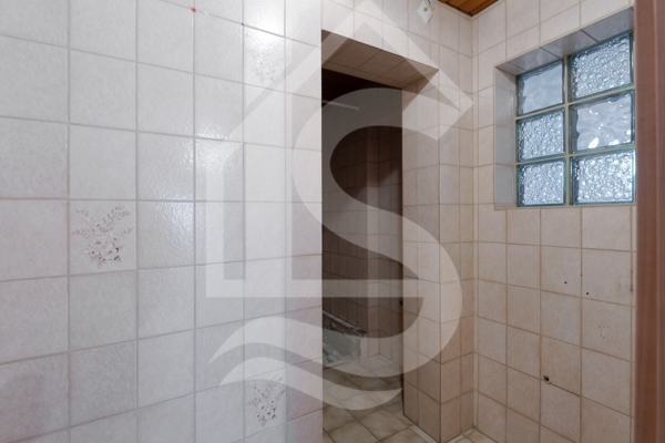 bathroom basement