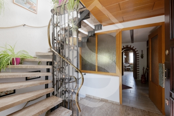 staircase ground floor