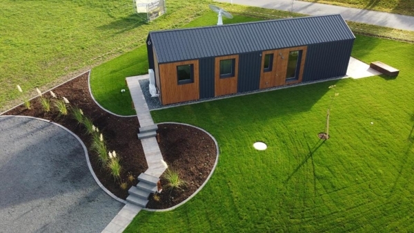 Tiny Haus Luftaufnahme Zugang Parkplatz