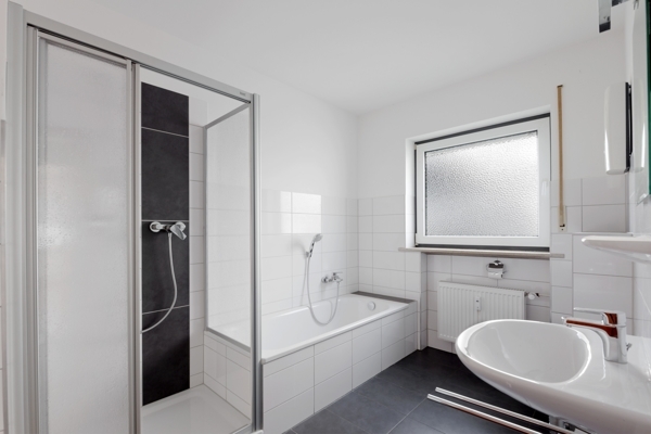 Badezimmer EG