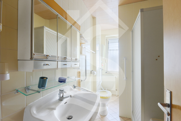 Badezimmer EG