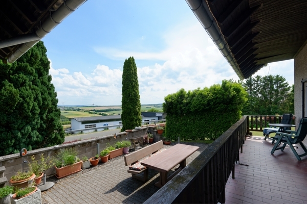 Balkon Terrasse EG
