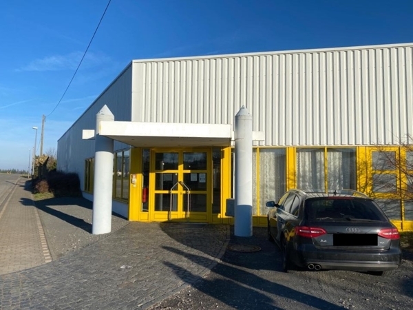 Halle von aussen