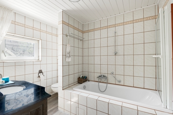 Badezimmer EG