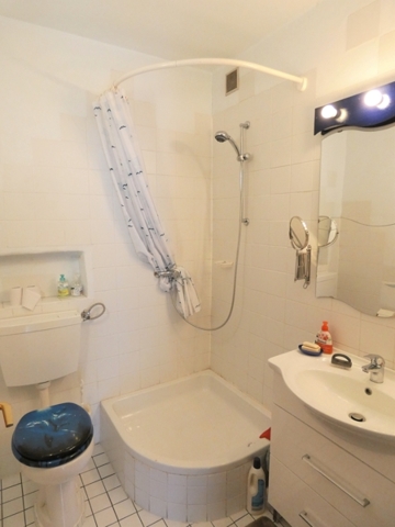 Badezimmer EG