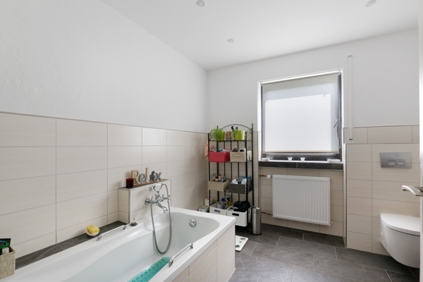 Badezimmer EG