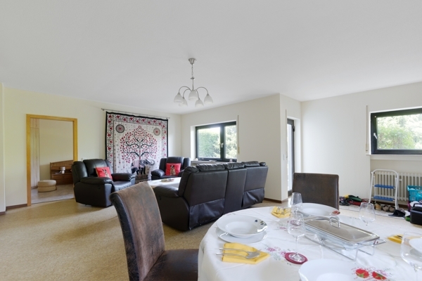 Wohnzimmer KG