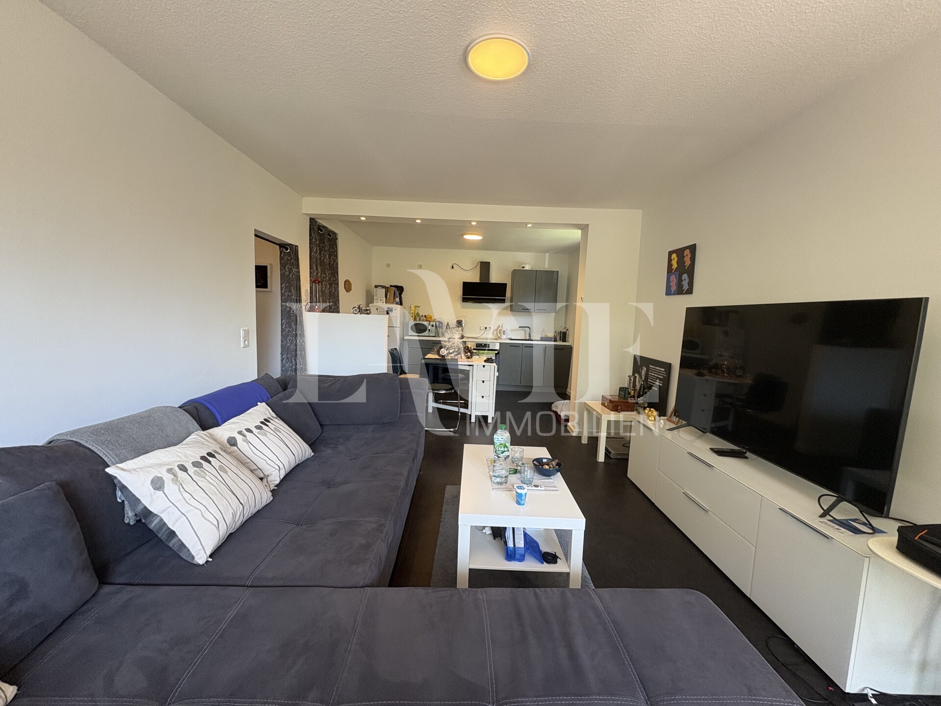 Wohn-Essbereich mit offener Küche