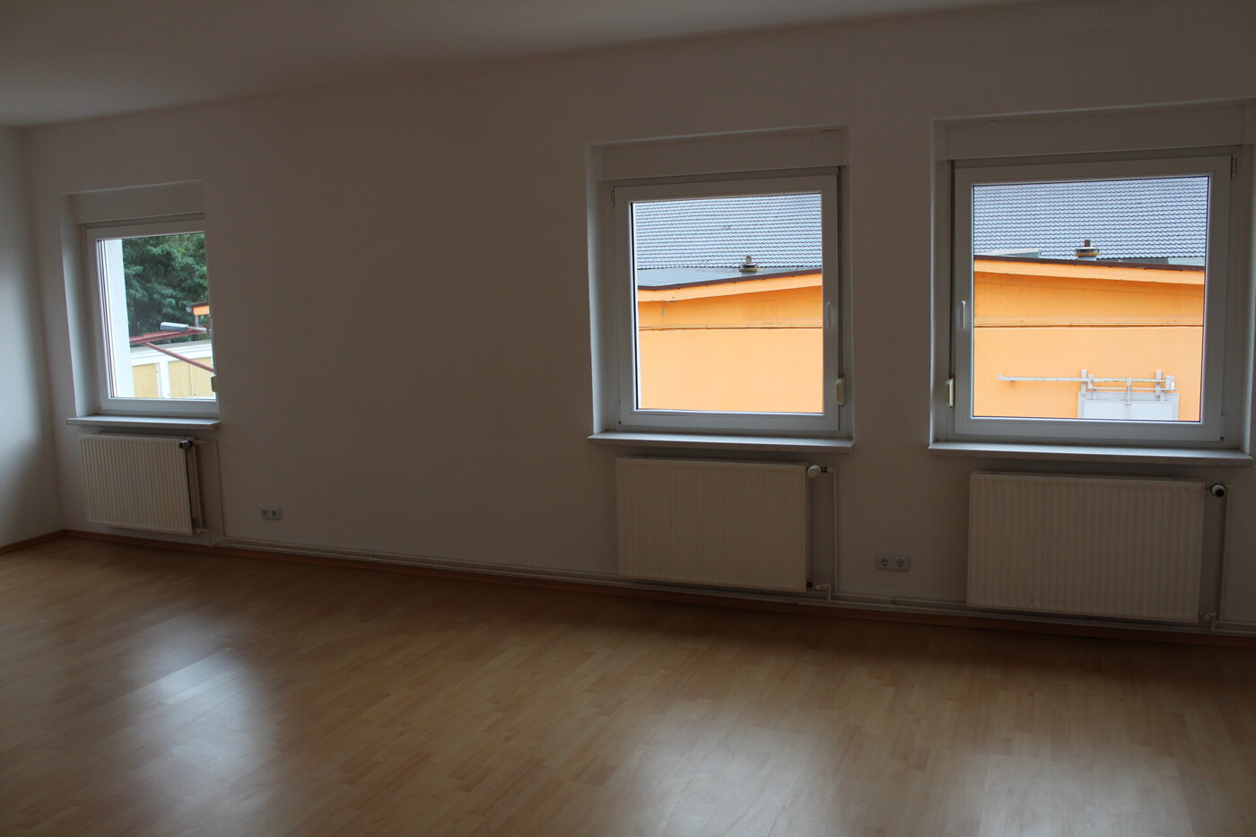 Wohnzimmer Bild 1
