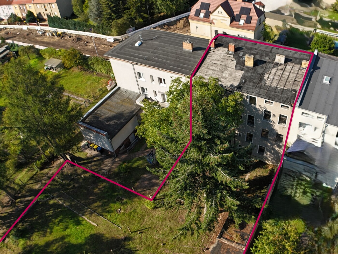 Ostseite mit Blick in den Hof