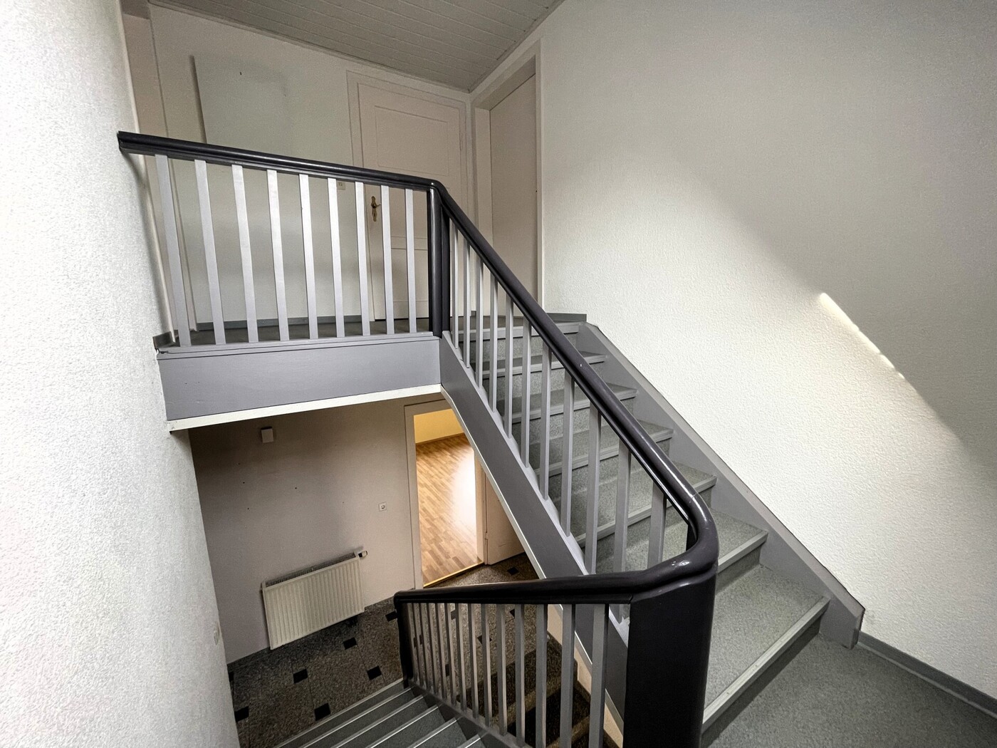 Treppenaufgang mit Podest