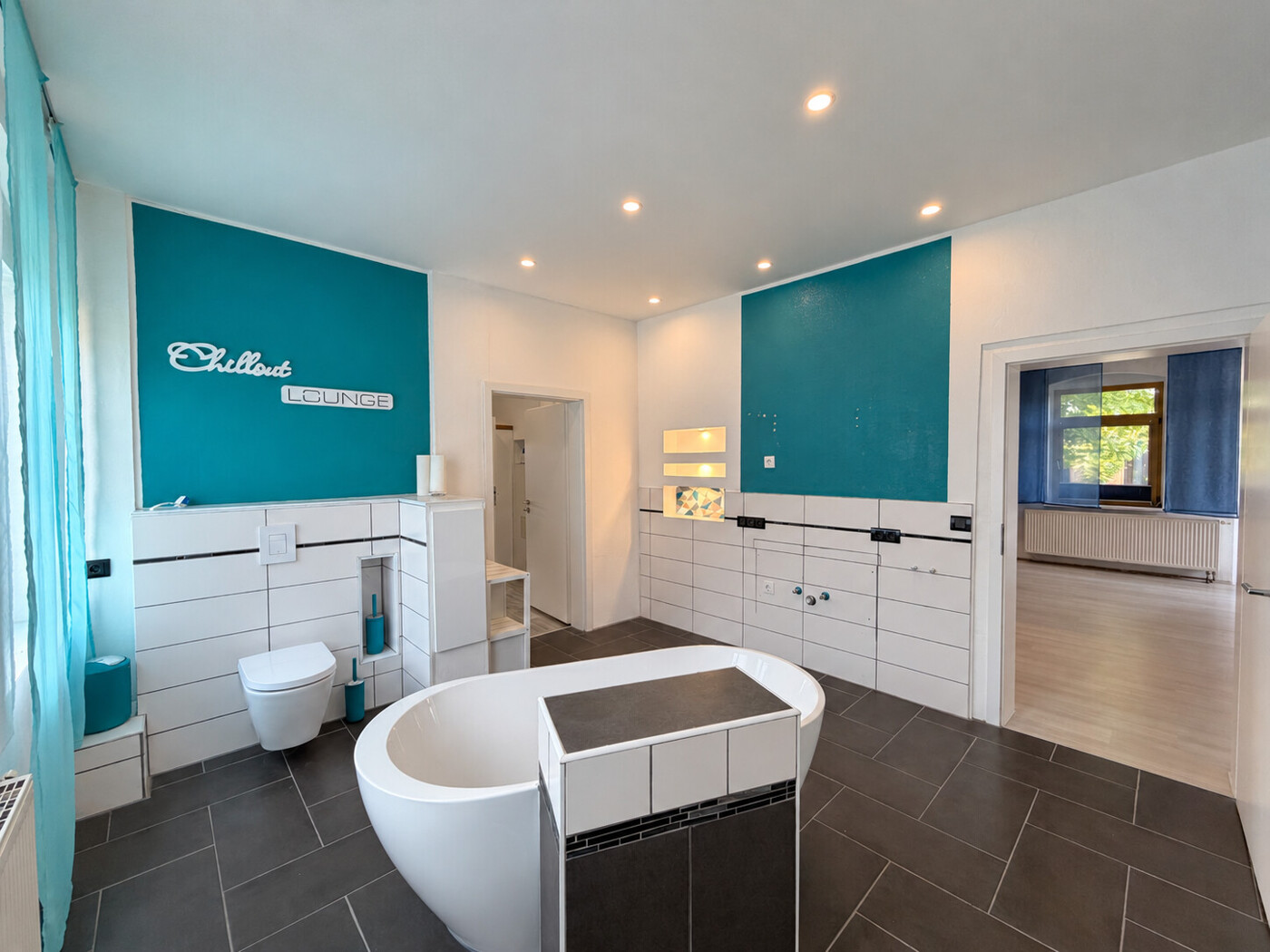 Badezimmer - großzügiges Bad Raum 4. 14,80 m²