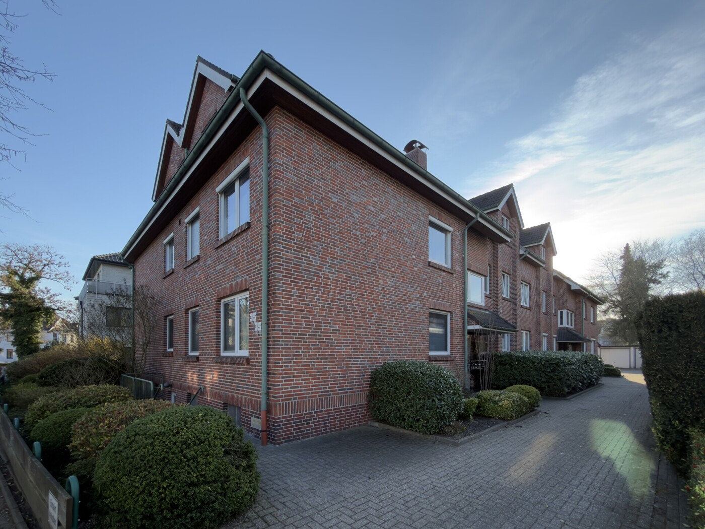 Hausansicht 2 von 3