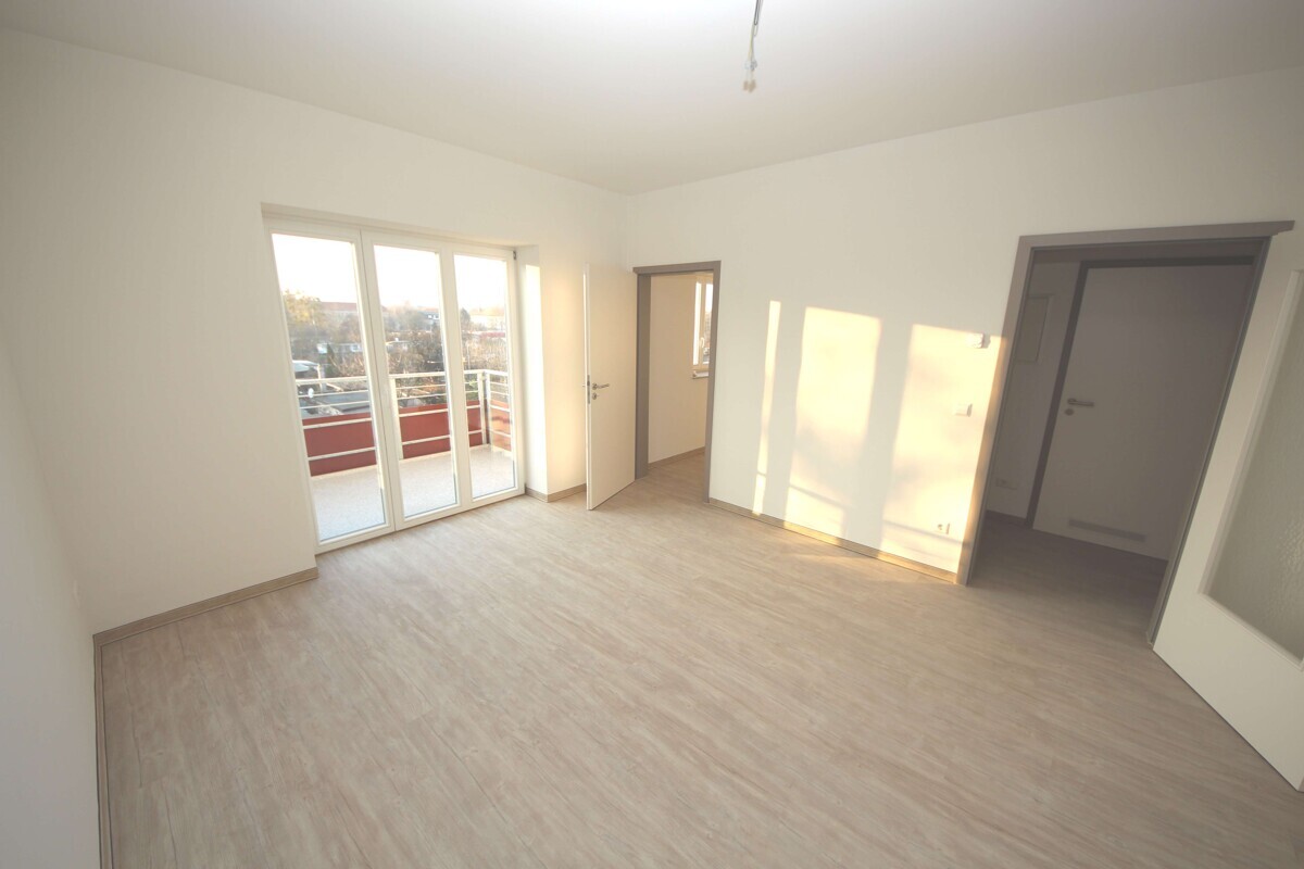 2-Zi. mit Aufzug, Balkon, PKW Stellplatz ... - Foto 1