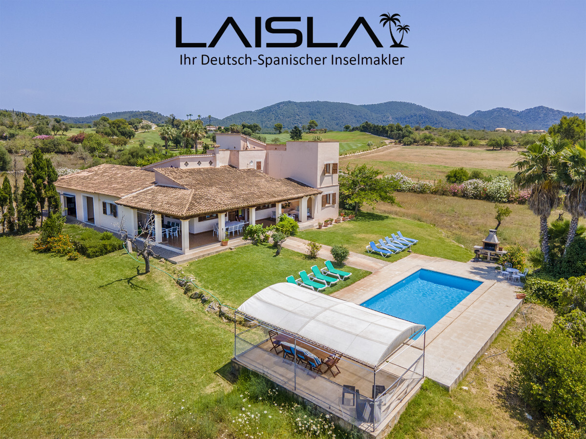 Mallorquinische Finca mit Ferienlizenz und Meerblick