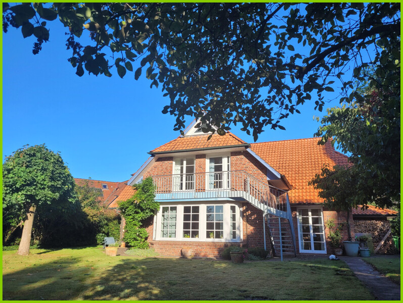 Tolle Dachgeschosswohnung in einem Einfamilienhaus mit schönem Blick in Apensen