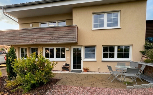 Eingang und Terrasse