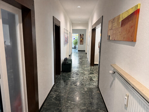 Flur (Bild bearbeitet)