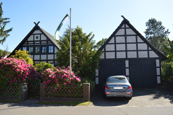 Haus und Garage