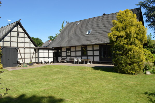 Garage und Haus