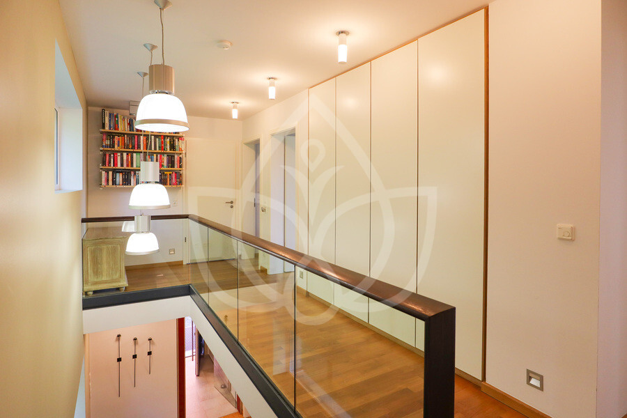 Wohnhaus - Zentraler Flur OG