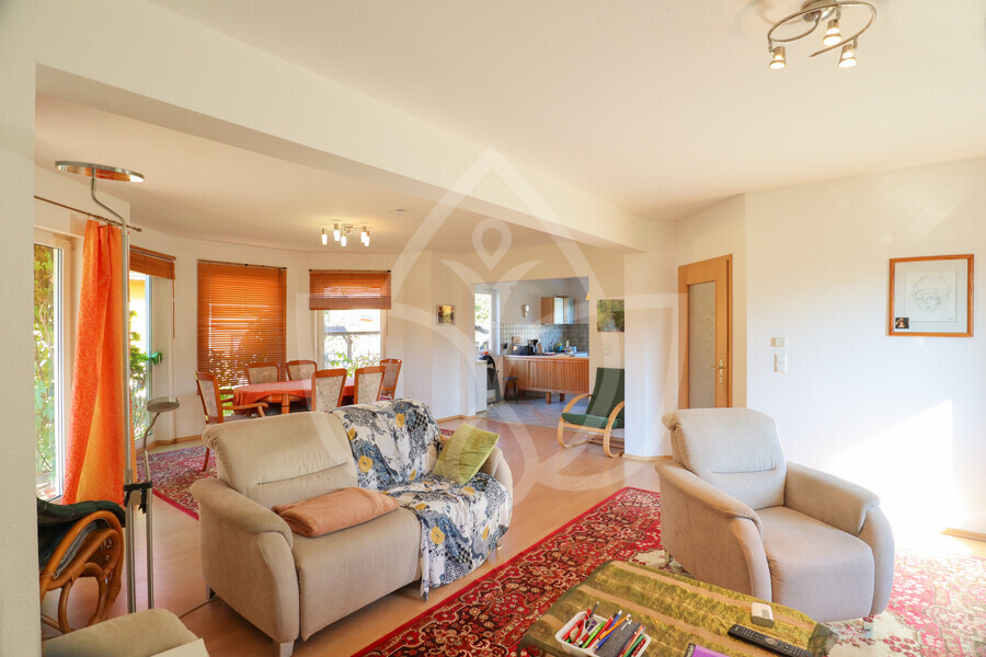 EG - Offener Wohnbereich mit Küche