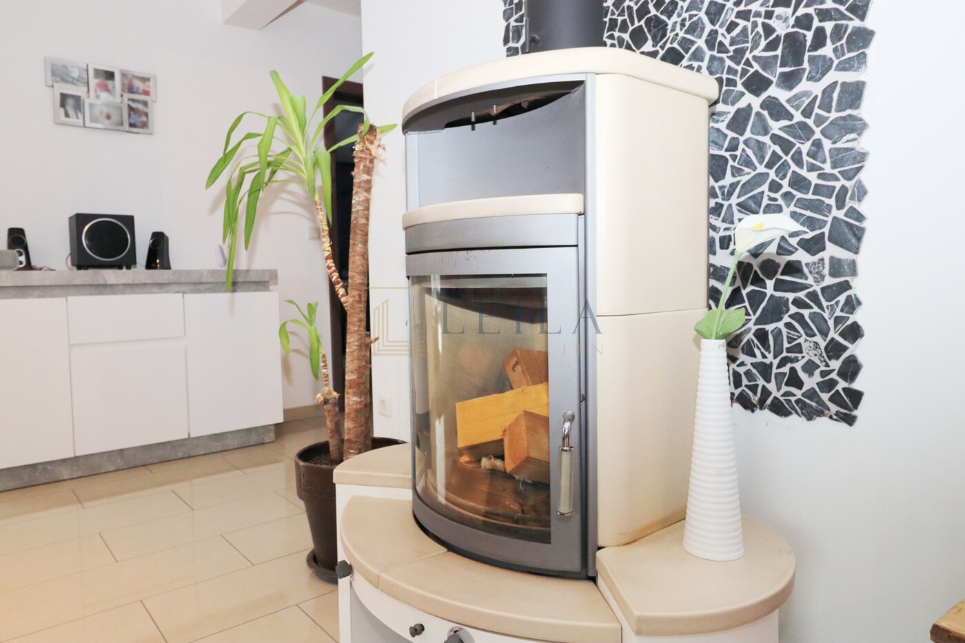 LEILA Immobilien - 47d0a288 93dd 45e6 b5c3 f2559413d105 Kamin