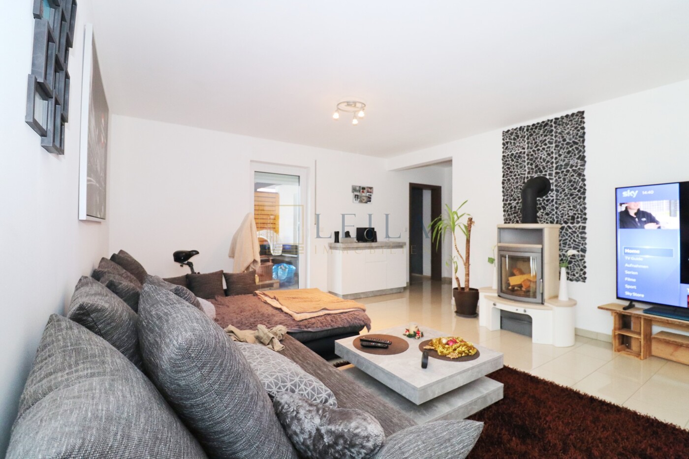 LEILA Immobilien - a6a1be9e cfd4 479f 849d 823bb74403b4 Wohnzimmer