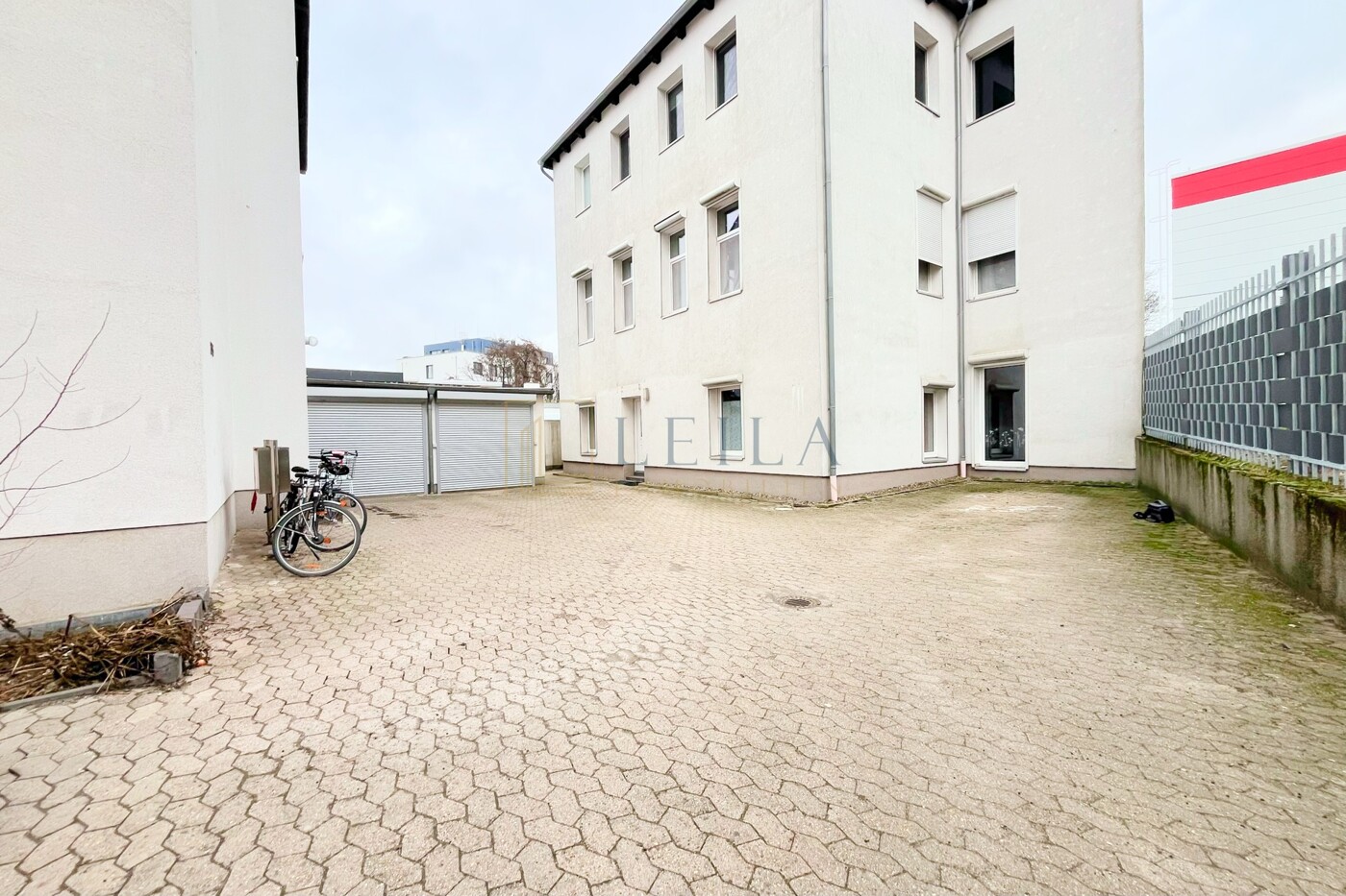 LEILA Immobilien - a5dda7dc 0bf8 4915 bddd 6571025f32a9 Innenhof