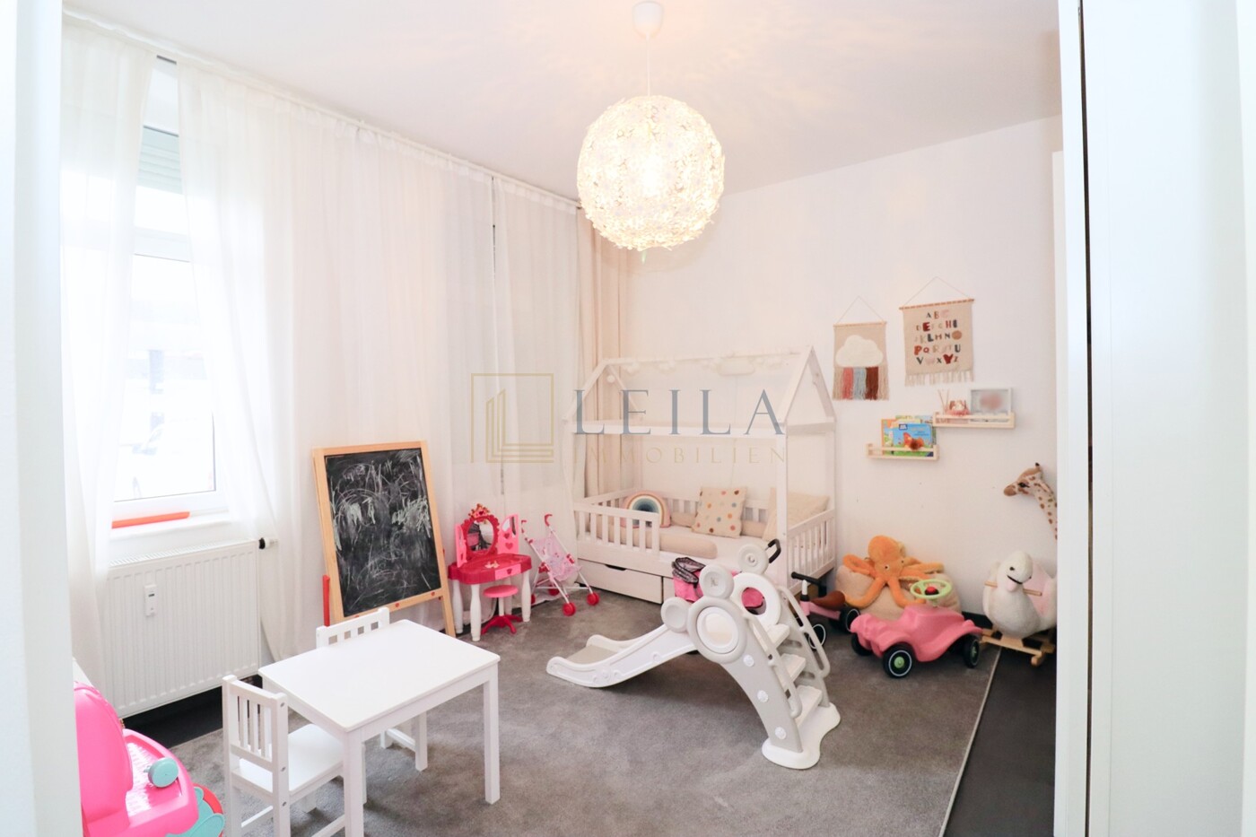 LEILA Immobilien - cf5c8715 1b86 49ec b8b5 1783d4d2218e Kinderzimmer 2