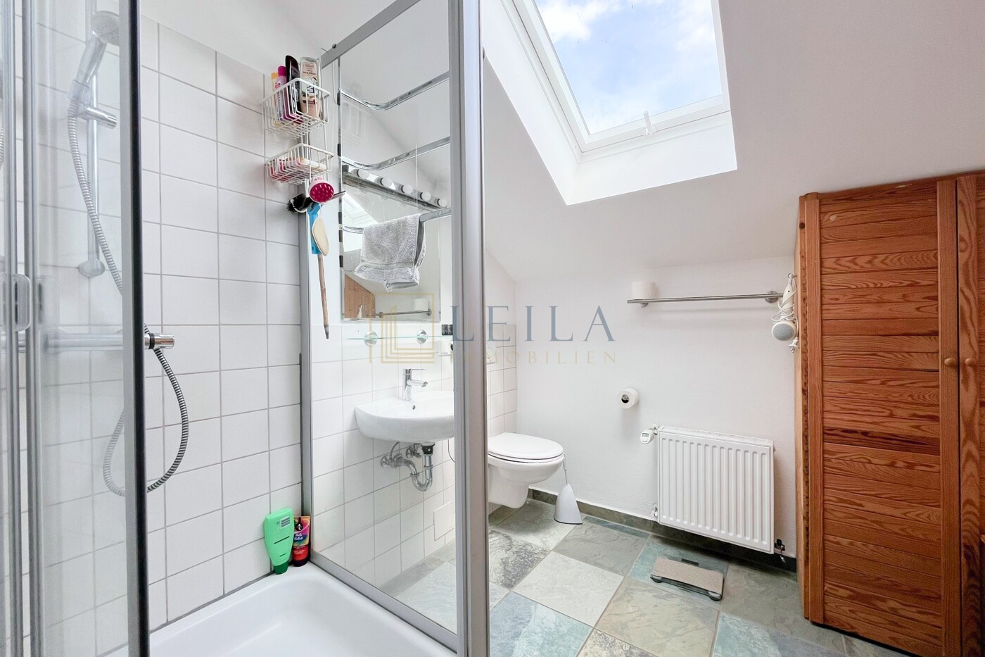 LEILA Immobilien - 3bb5886b 1f40 4ef2 a607 d9a637c5fdaf Badezimmer 3 im OG