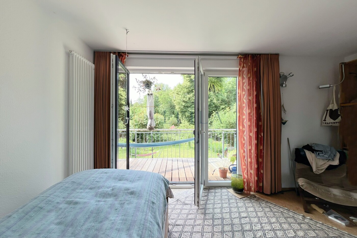 LEILA Immobilien - 9d25e33c 0823 4867 a25e 8131bc7f9c33 Schlafzimmer im OG