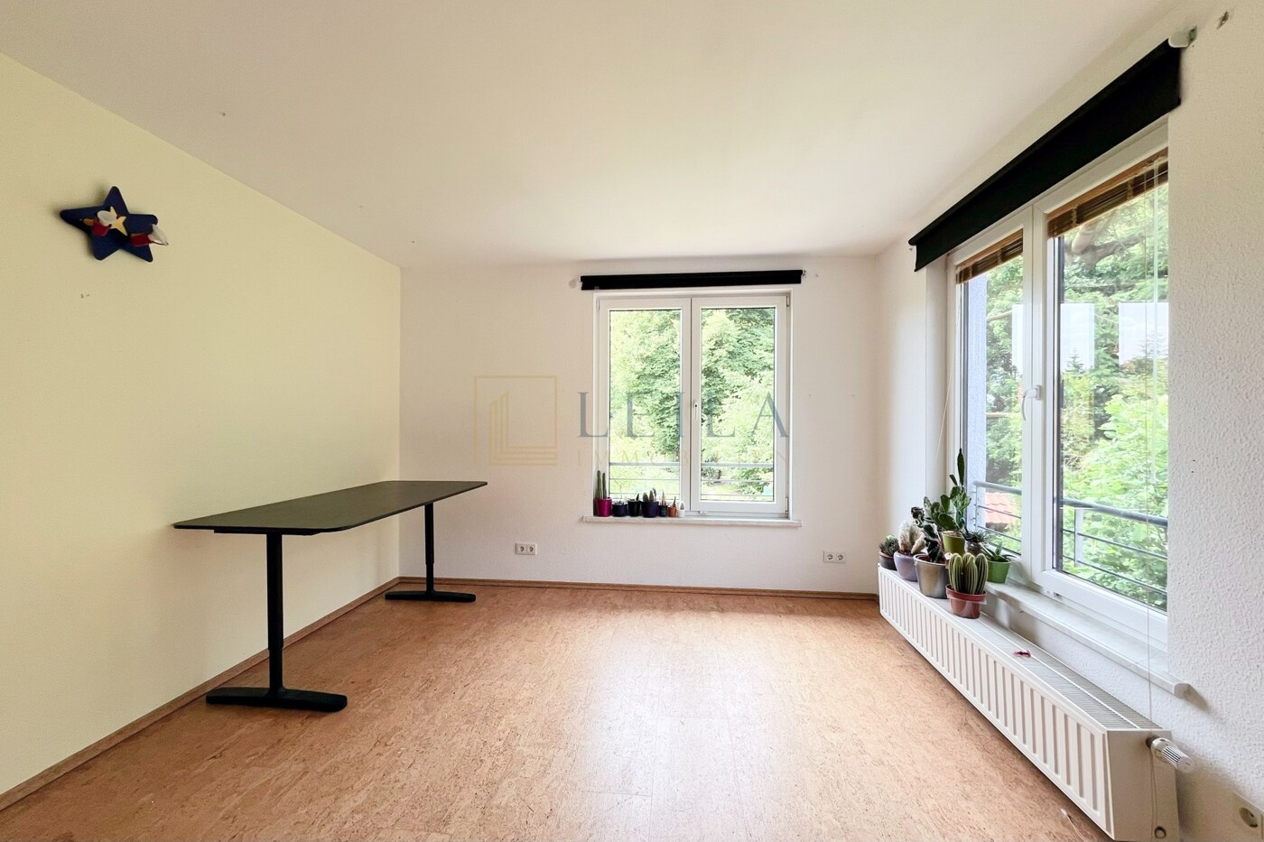 LEILA Immobilien - c1ab850c 0238 4c04 98d8 0b3fa8b92d07 Schlafzimmer im OG