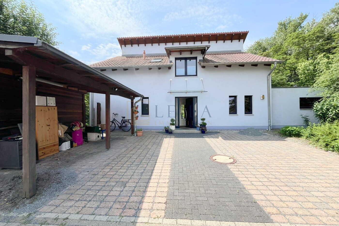 LEILA Immobilien - ef6aab9a 8d25 4d5a 9eb3 2c20de39bdd9 Außenaufnahme