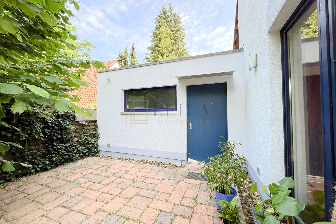 LEILA Immobilien - ef74f982 6e5e 49db bde1 4d9310c91da9 Außenzugang zur Werkstatt